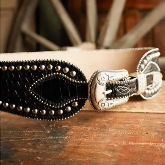 Streets Ahead Black Belt with Silver Detailing
